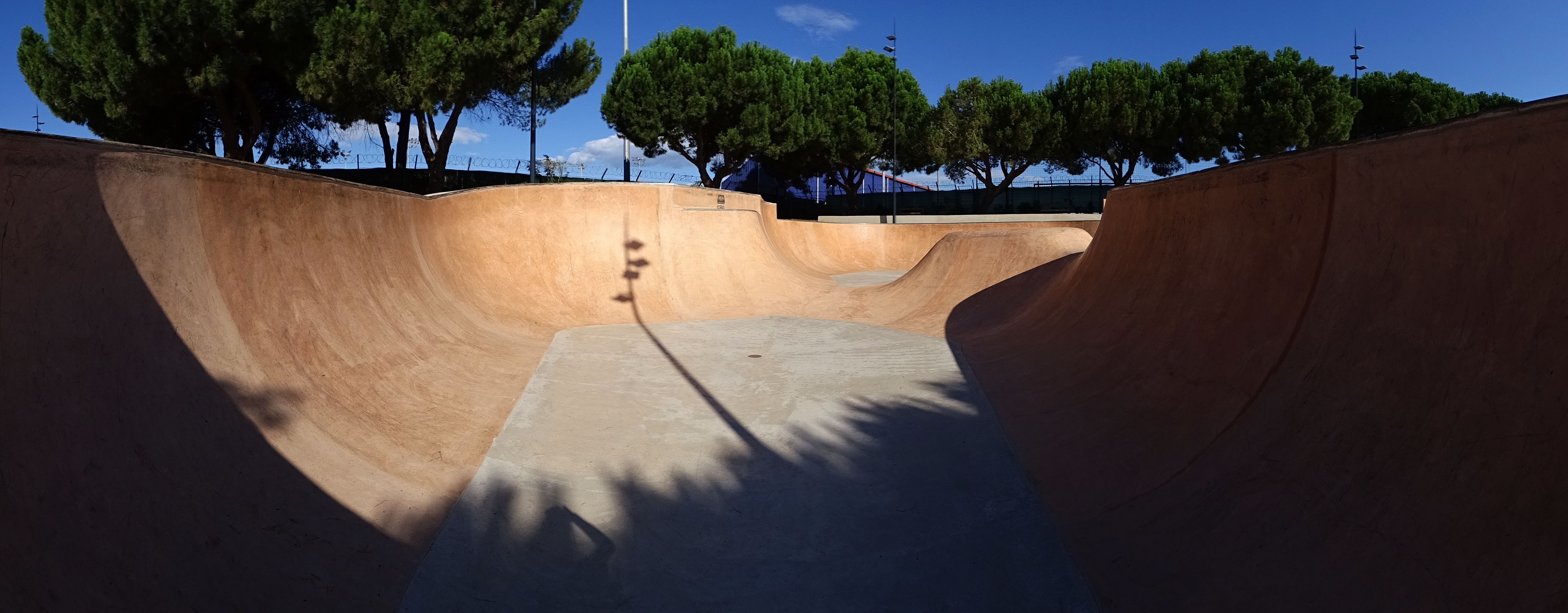 Grammont Bowl Bowl Montpellier Skate Spot 5/5