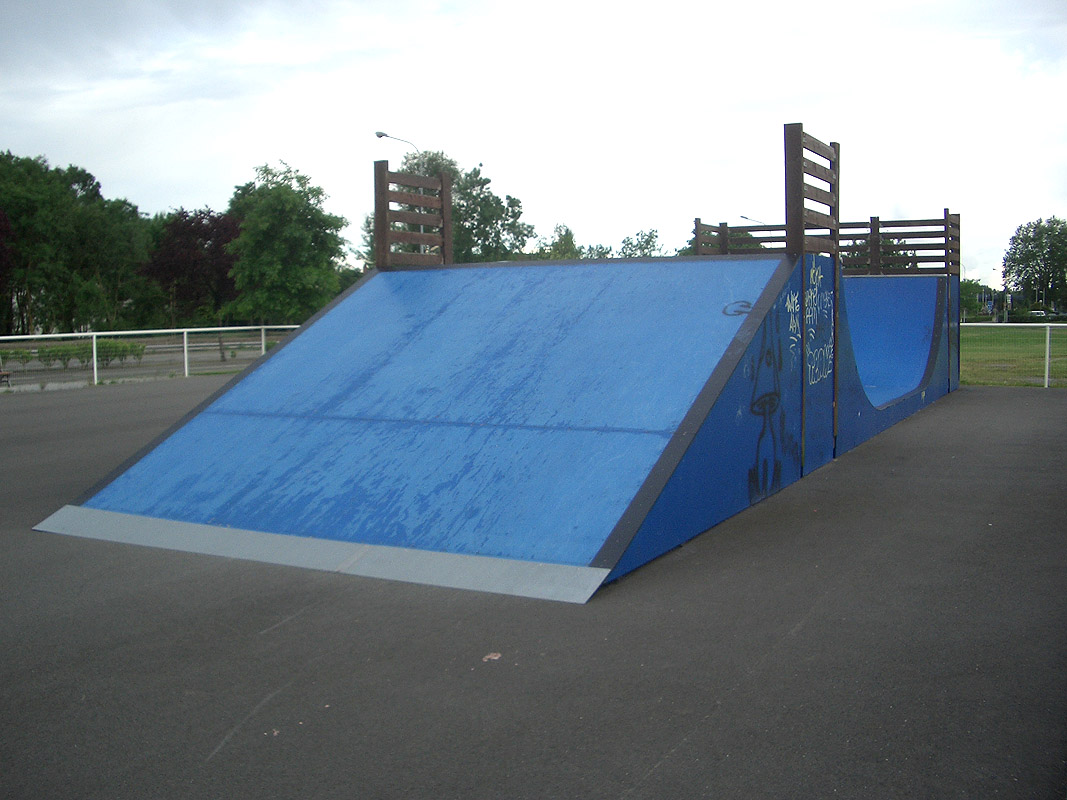 Ancenis Skatepark Ancenis Skate Spot 2/5
