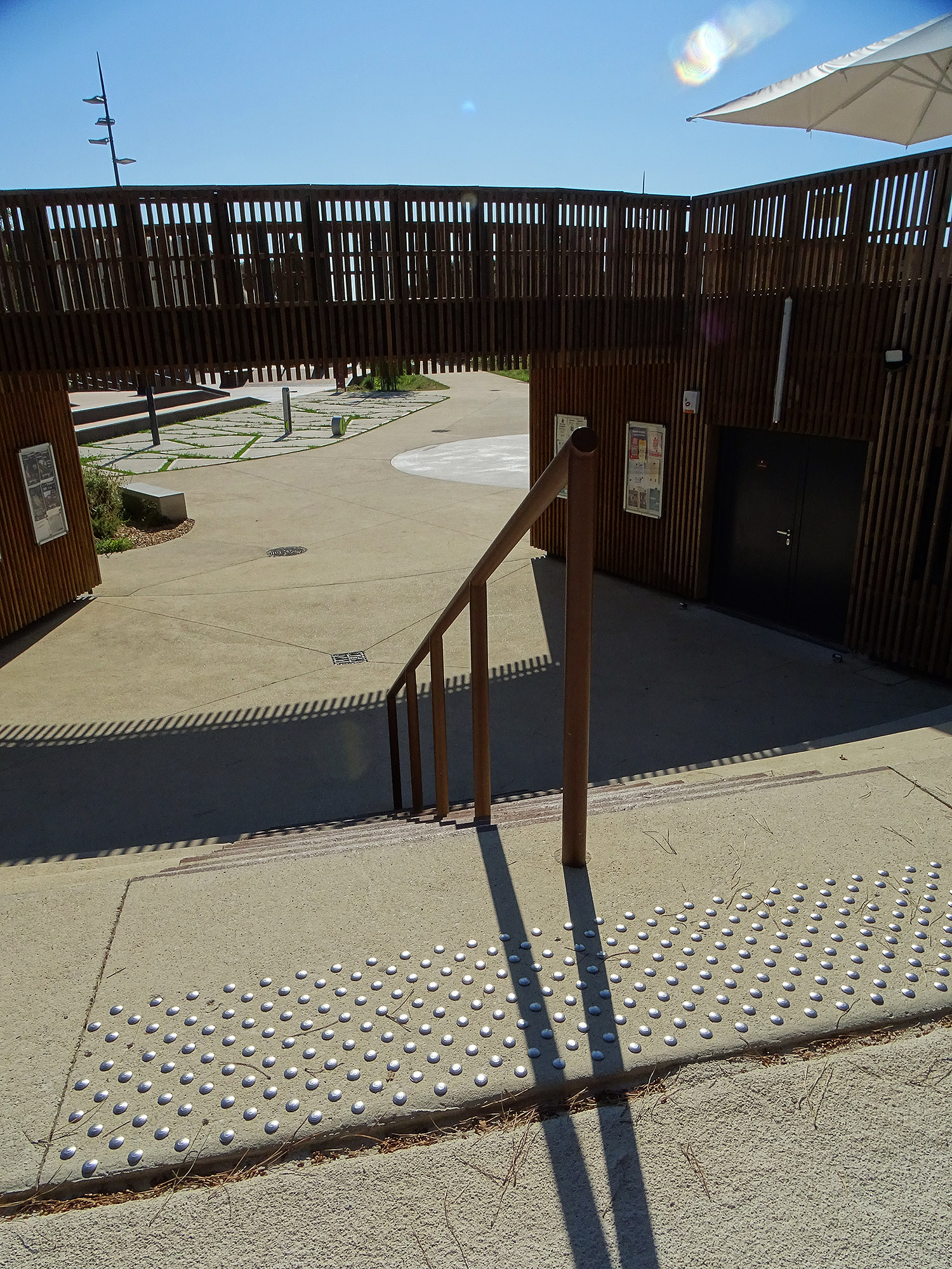 Grammont Street Plaza Montpellier Skate Spot 5/5