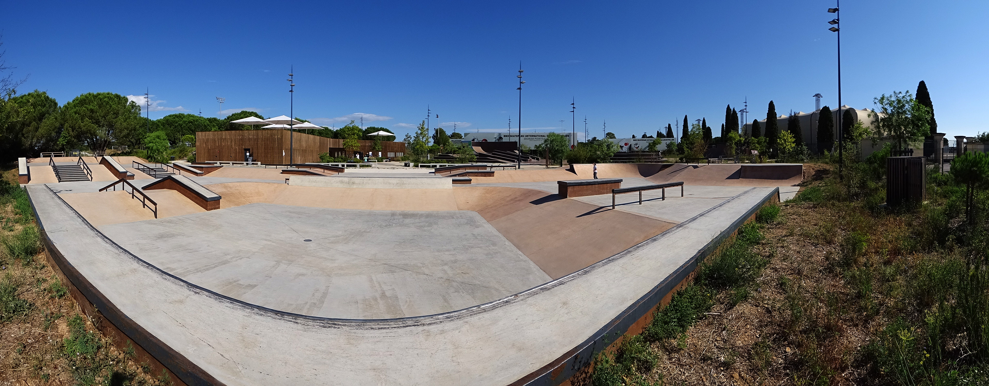 Grammont Street Plaza Montpellier Skate Spot 5/5