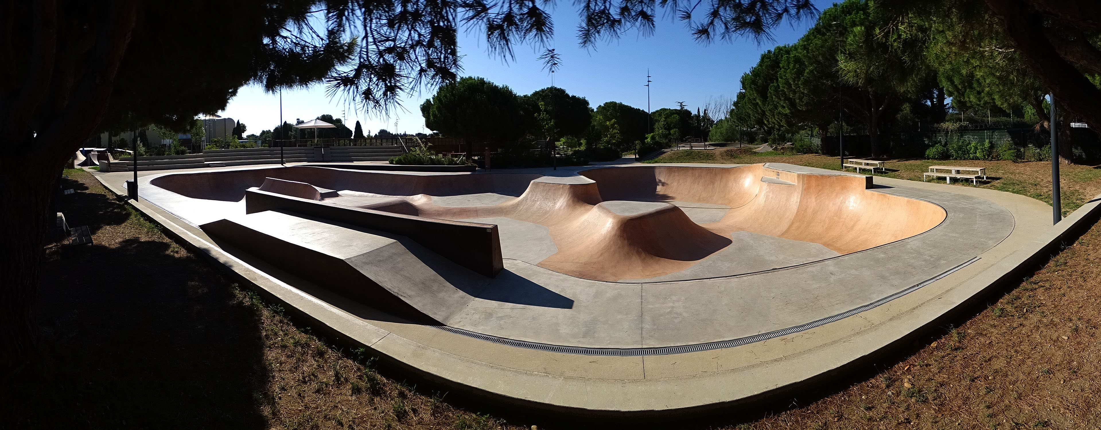 Grammont Bowl Bowl Montpellier Skate Spot 5/5