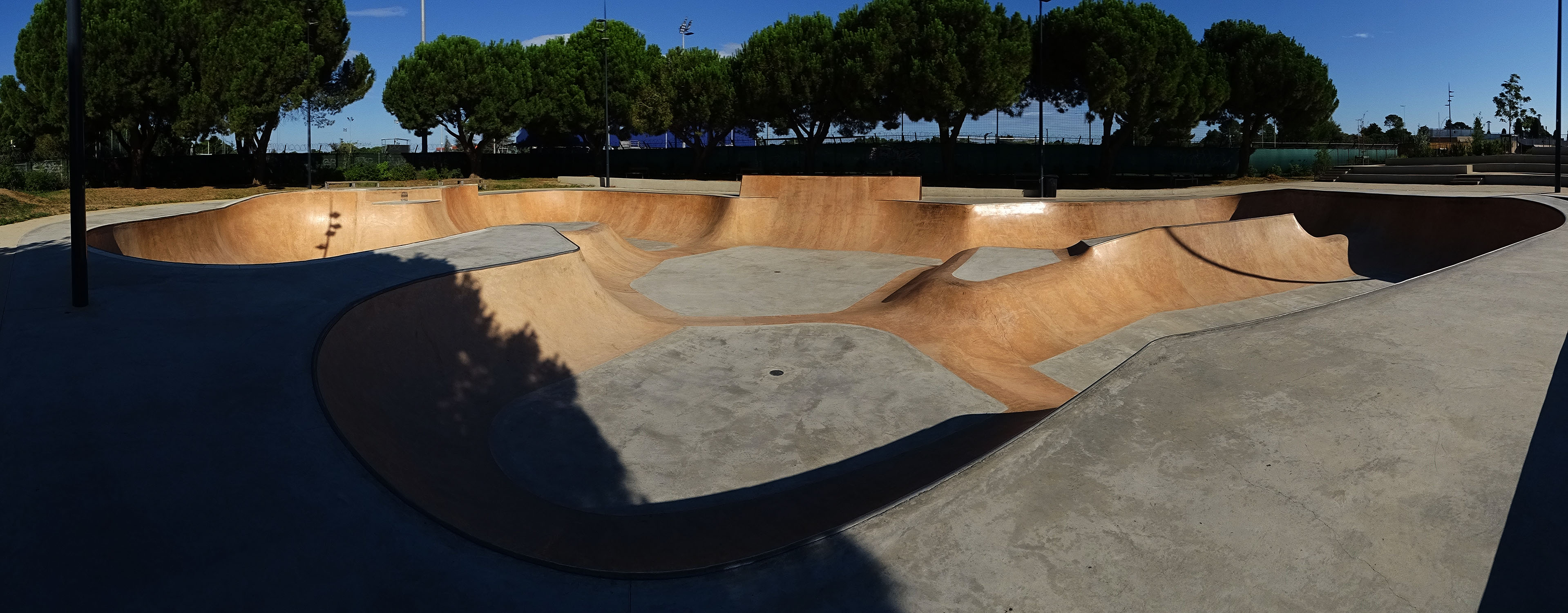 Grammont Bowl Bowl Montpellier Skate Spot 5/5
