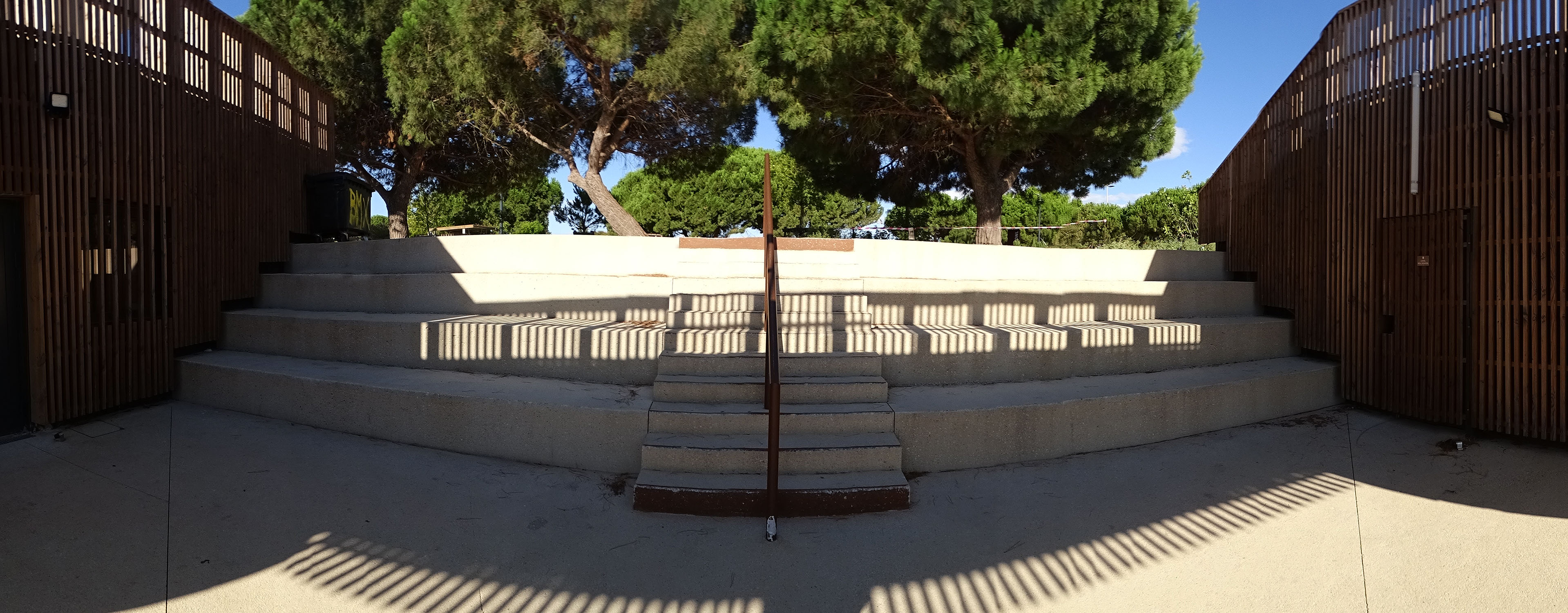 Grammont Street Plaza Montpellier Skate Spot 5/5