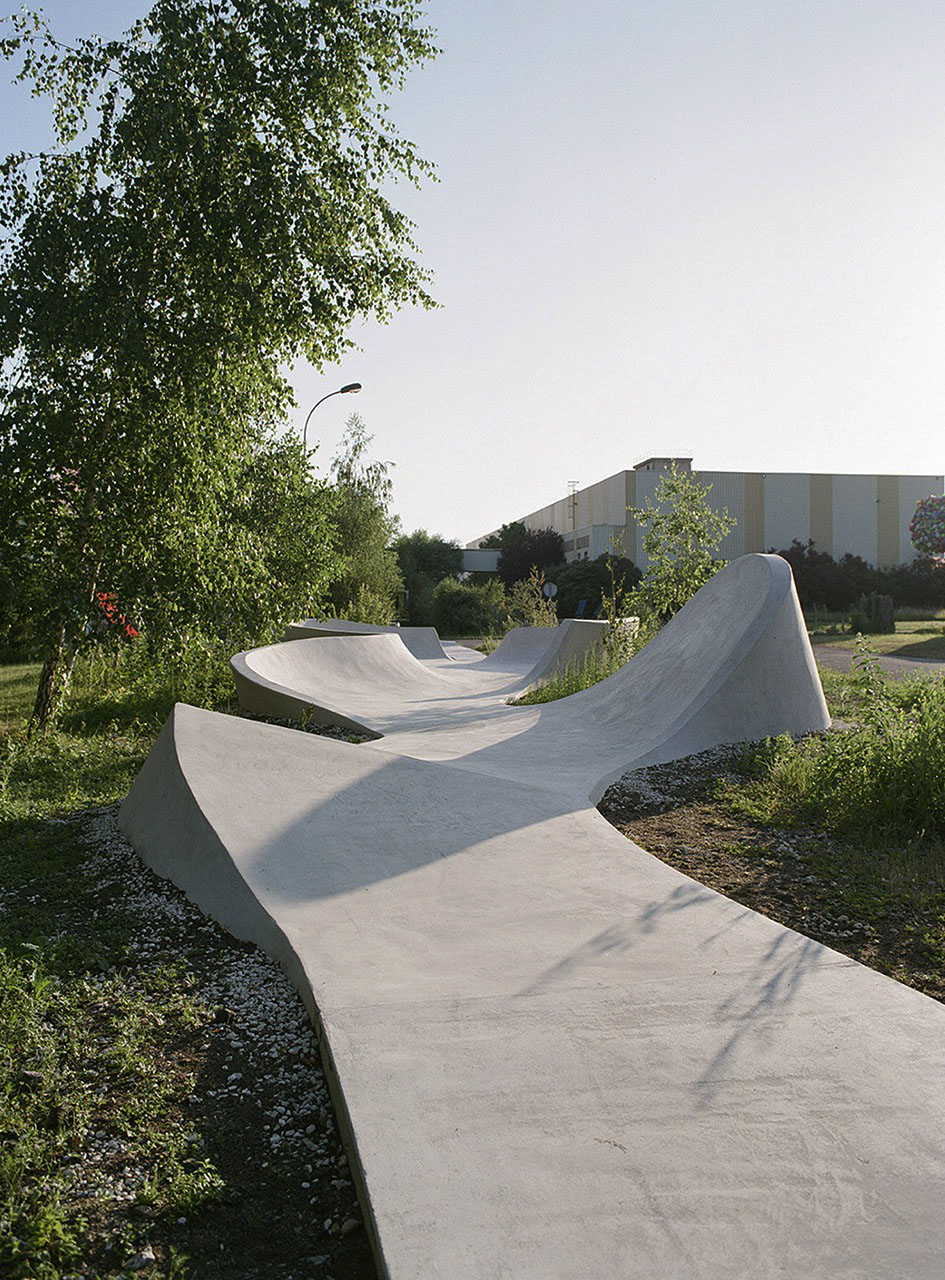 Galleria Continua Art Boissy le Châtel Skate Spot 5/5