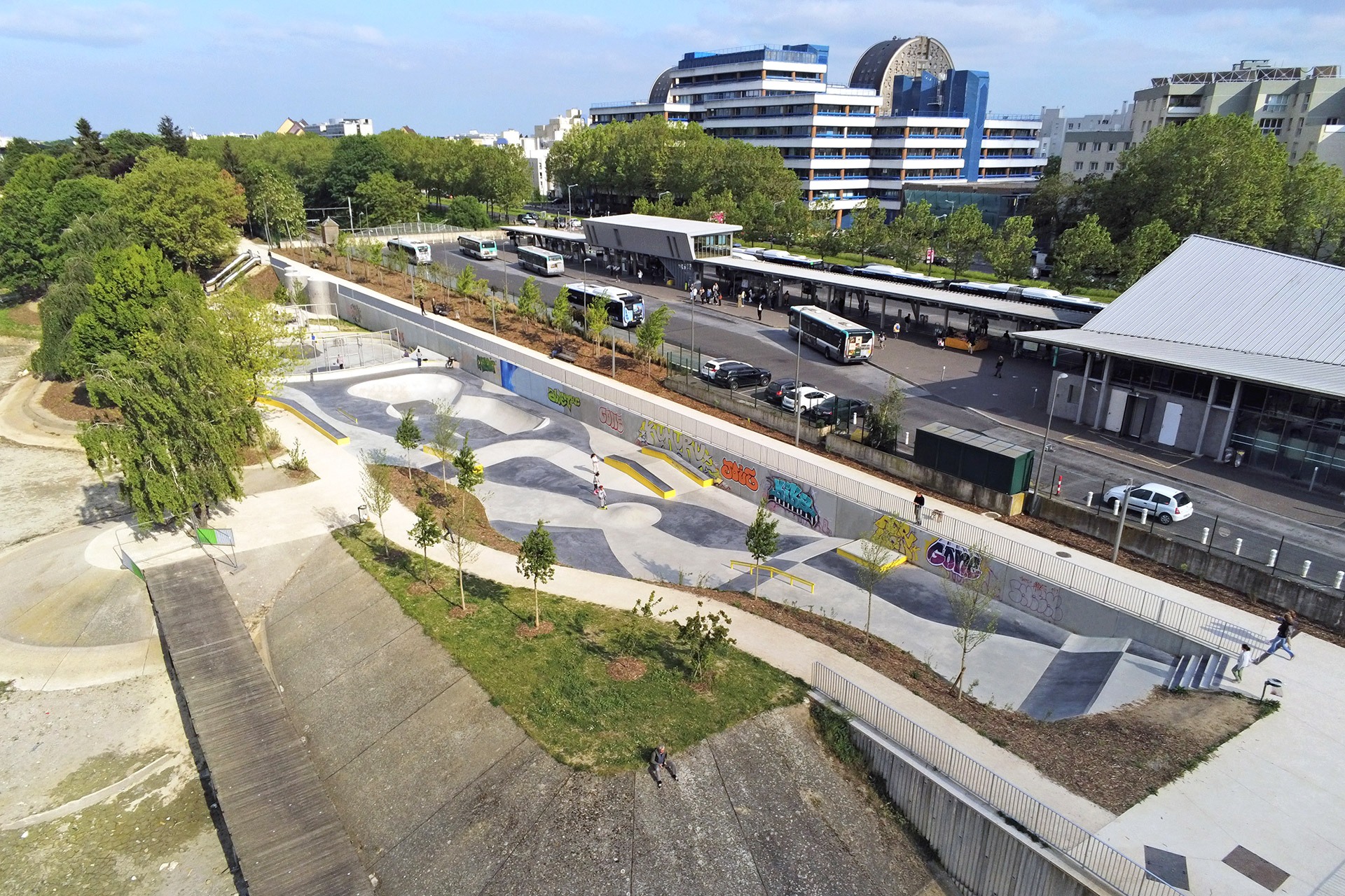 Mont d' Est Skatepark Noisy le Grand Skate Spot 4/5
