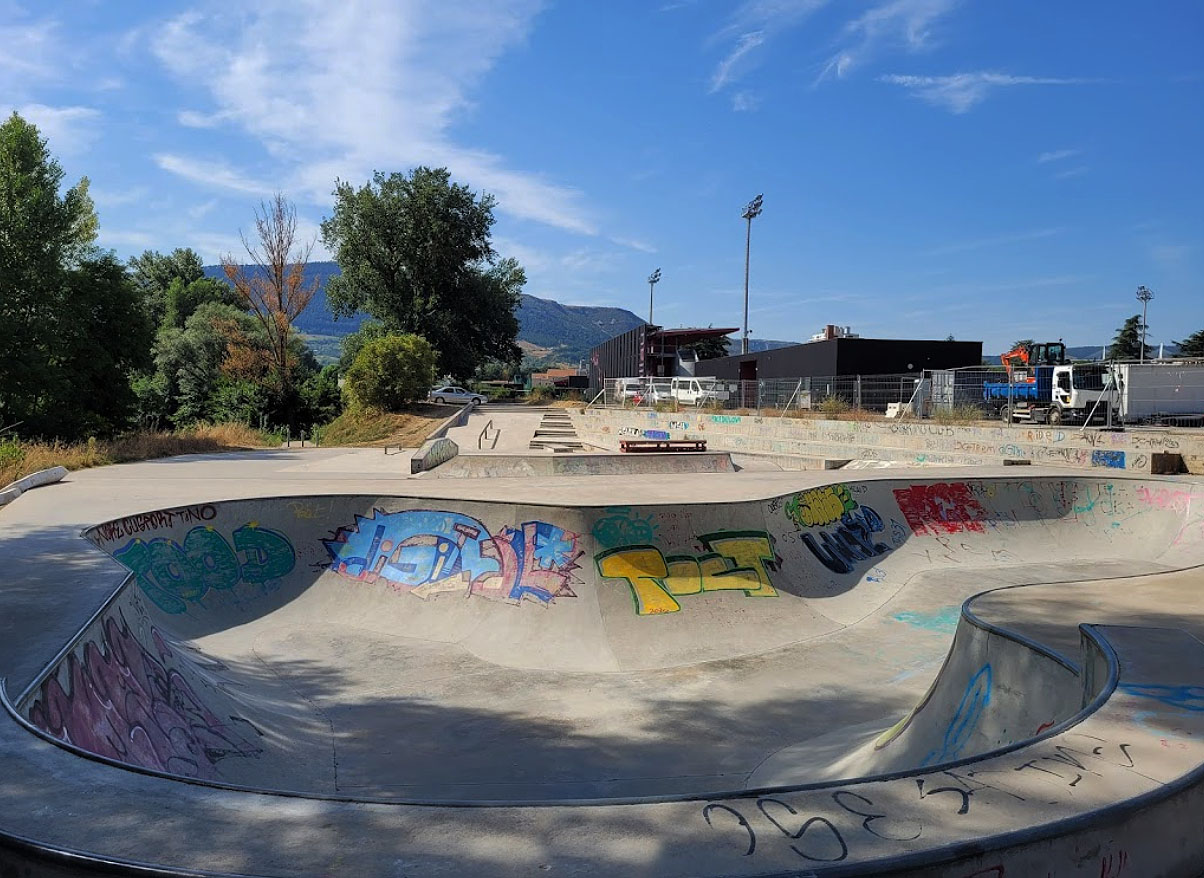 Walter Fabre Skatepark Millau Skate Spot 3/5