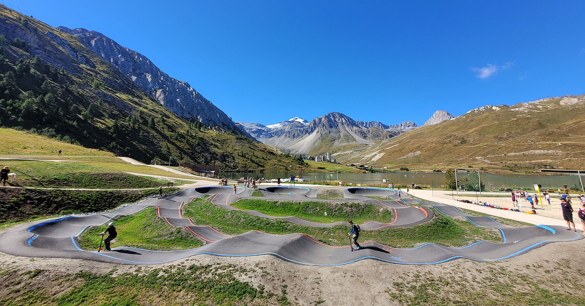 Le Lac Pumptrack Tignes Skate Spot 3/5