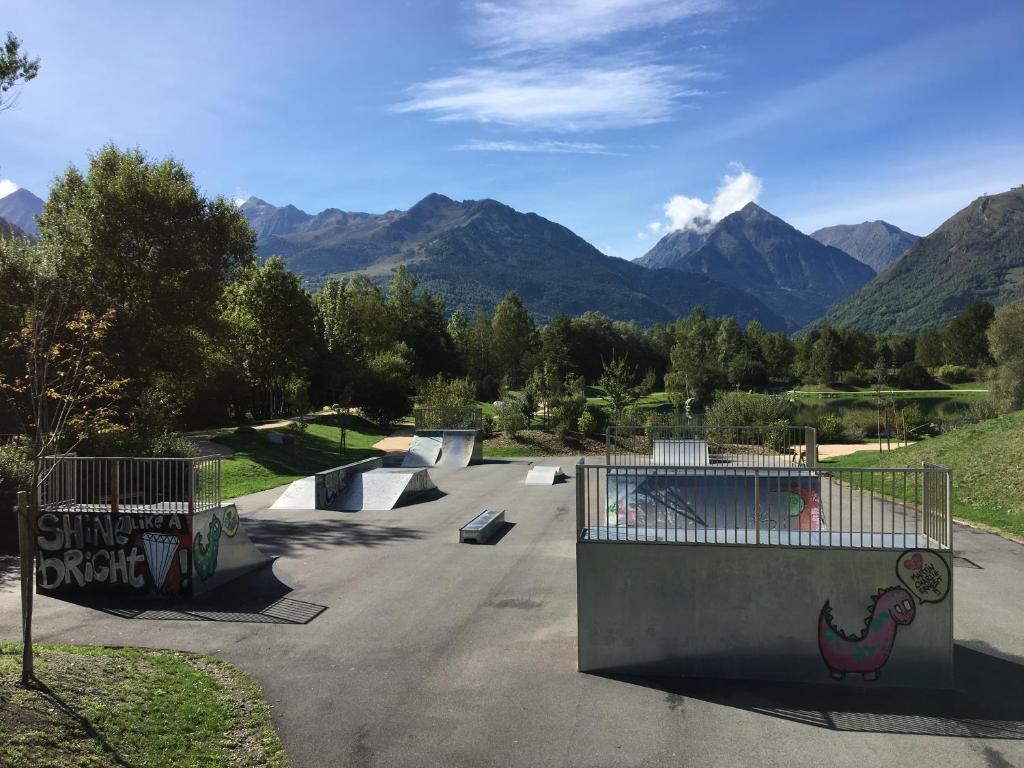 Base de loisirs d'Agos Skatepark Vielle Aure Skate Spot 2/5