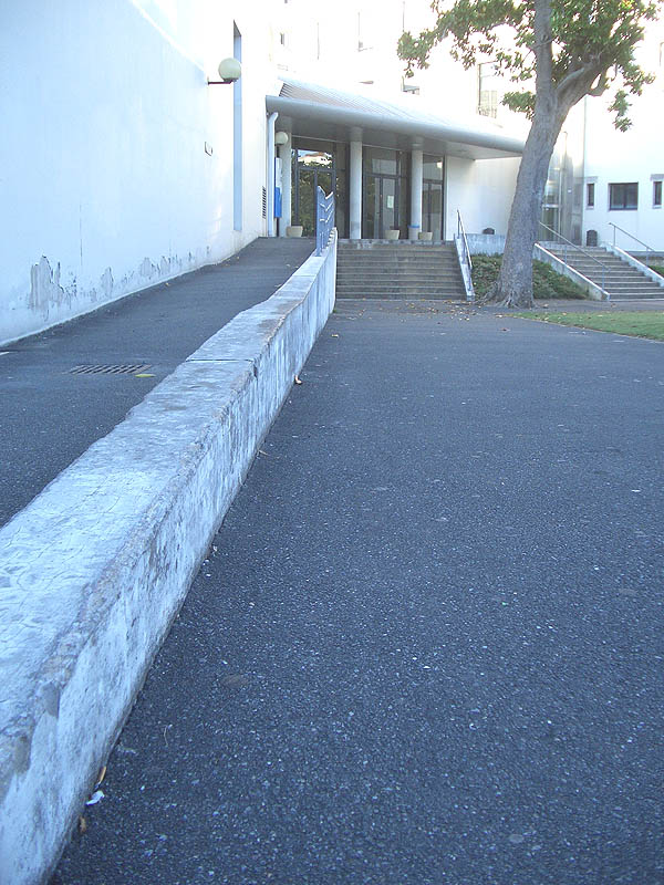 IUT Spot Street Bayonne Skate Spot 4/5