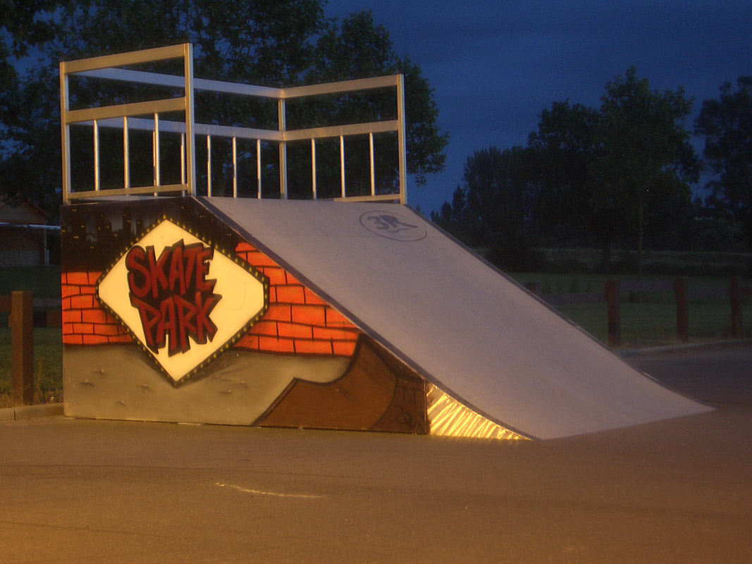 La Chapelle Basse Mer Skatepark Divatte sur Loire Skate Spot 3/5