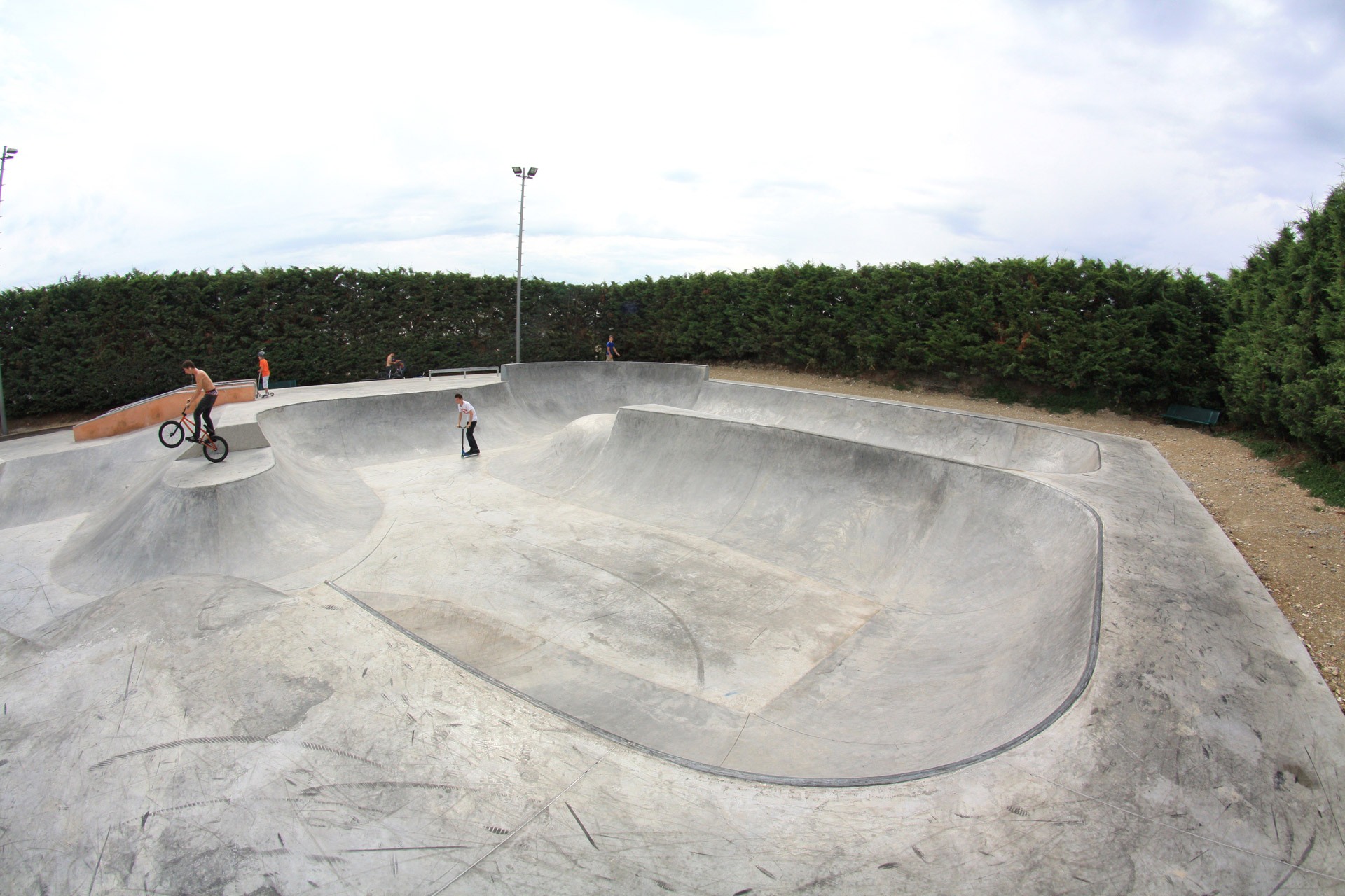 Espace Glisse Bowl Bry sur Marne Skate Spot 4/5