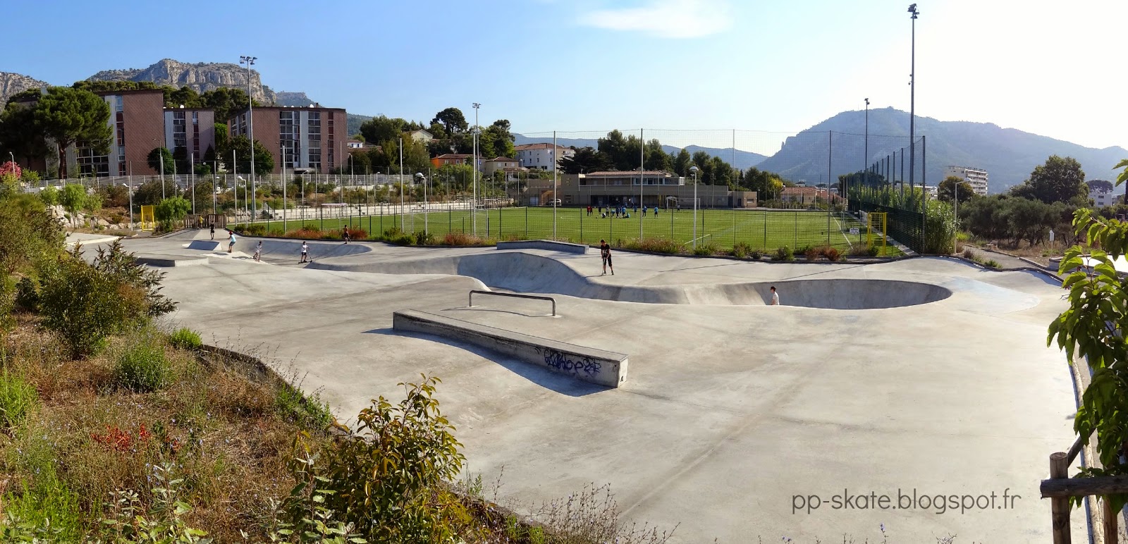 Ferme des Romarins Bowl Toulon Skate Spot 5/5