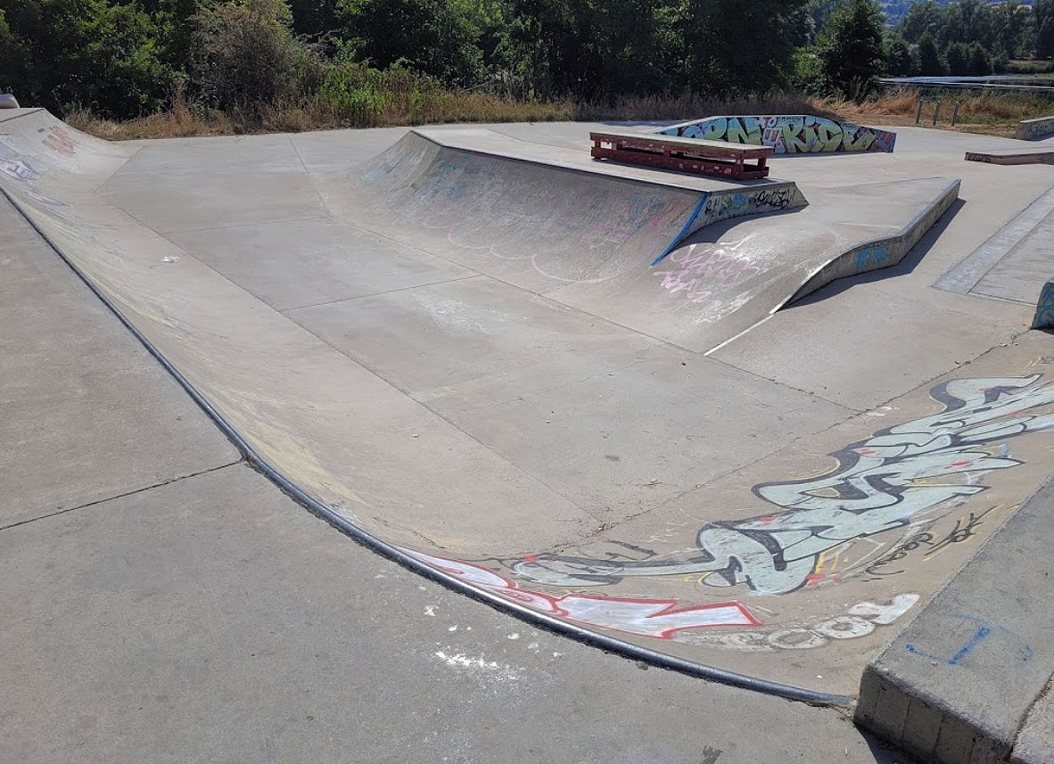 Walter Fabre Skatepark Millau Skate Spot 3/5