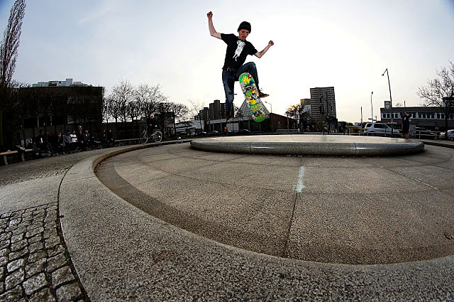 Lipschitzallee Spot Street Berlin Skate Spot 2/5