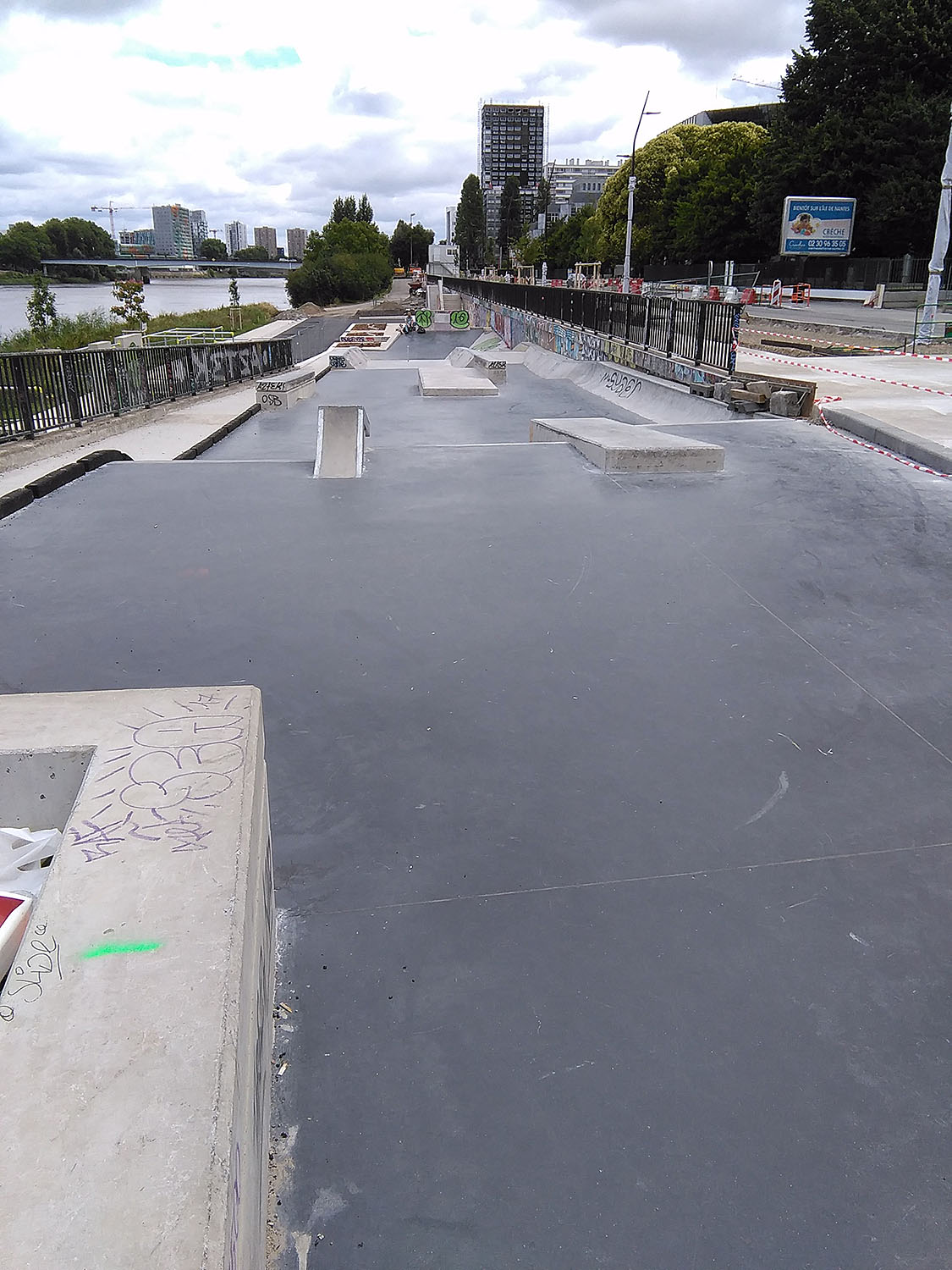 Quai Doumergue Skatepark Nantes Skate Spot 4/5