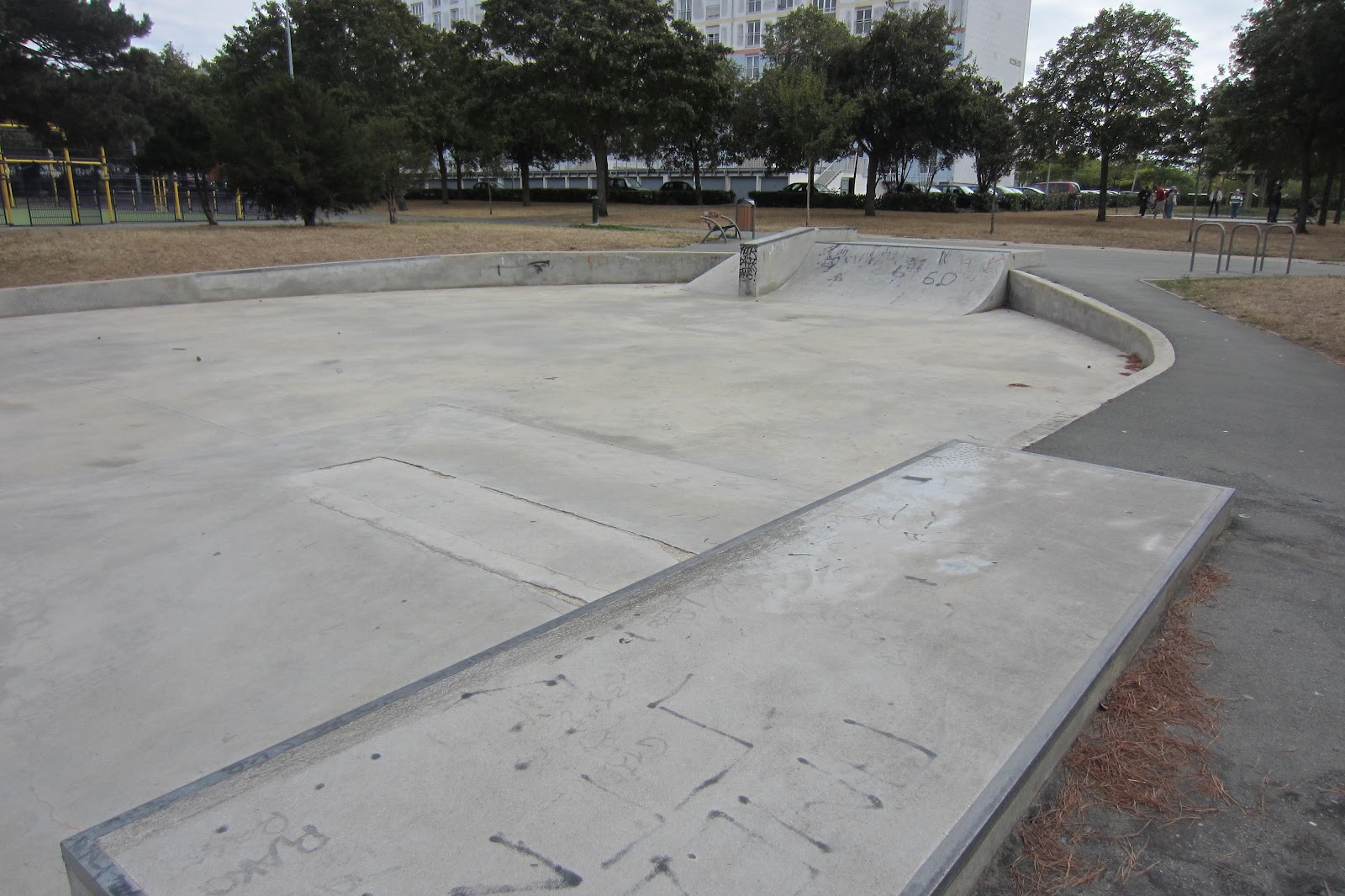 Mireuil Skatepark La Rochelle Skate Spot 2/5