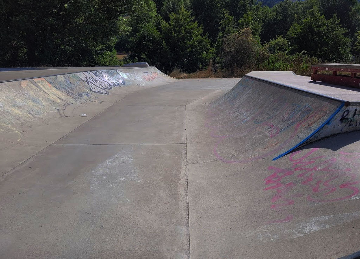 Walter Fabre Skatepark Millau Skate Spot 3/5