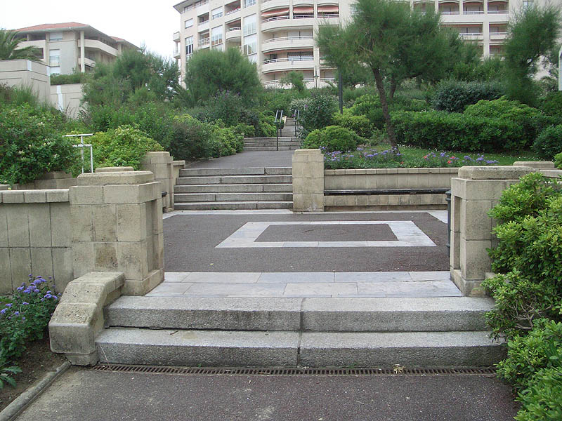 Gare du Midi Spot Street Biarritz Skate Spot 4/5