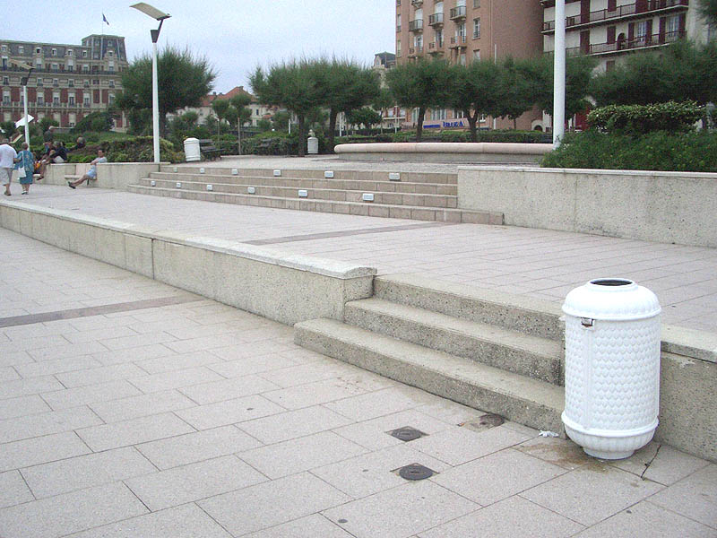 La Grande Plage Spot Street Biarritz Skate Spot 3/5