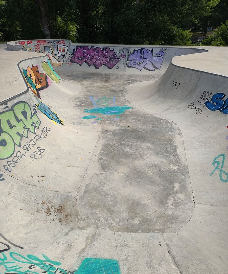 Walter Fabre Skatepark Millau Skate Spot 3/5