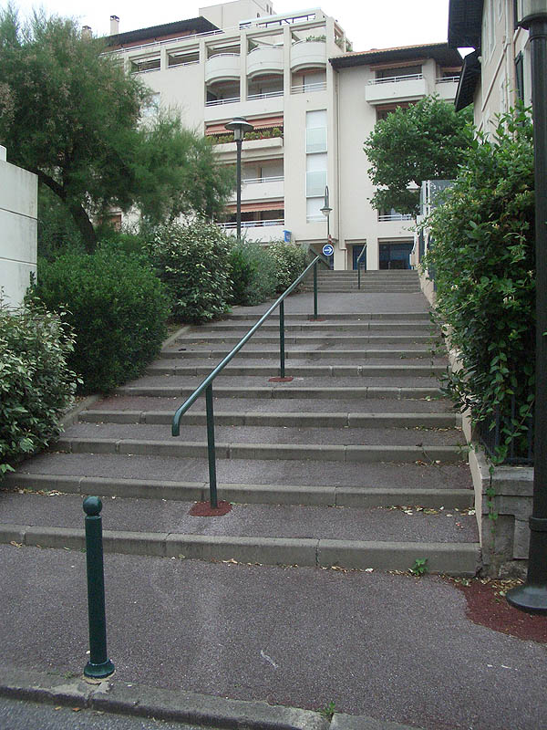 Gare du Midi Spot Street Biarritz Skate Spot 4/5