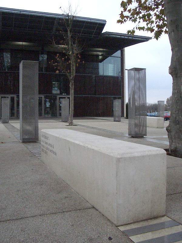 La Cigalière Spot Street Sérignan Skate Spot 3/5