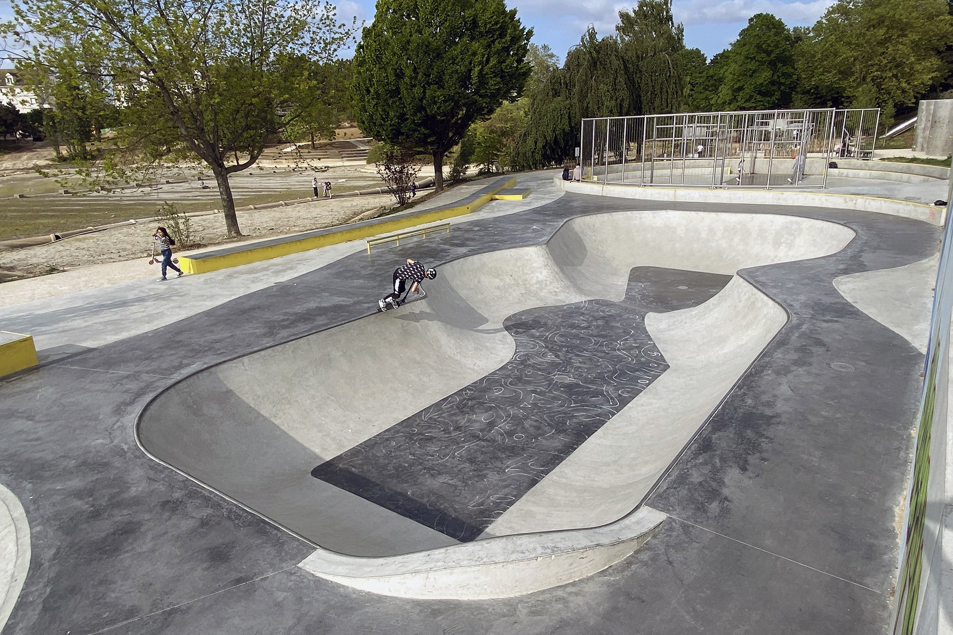 Mont d' Est Skatepark Noisy le Grand Skate Spot 4/5