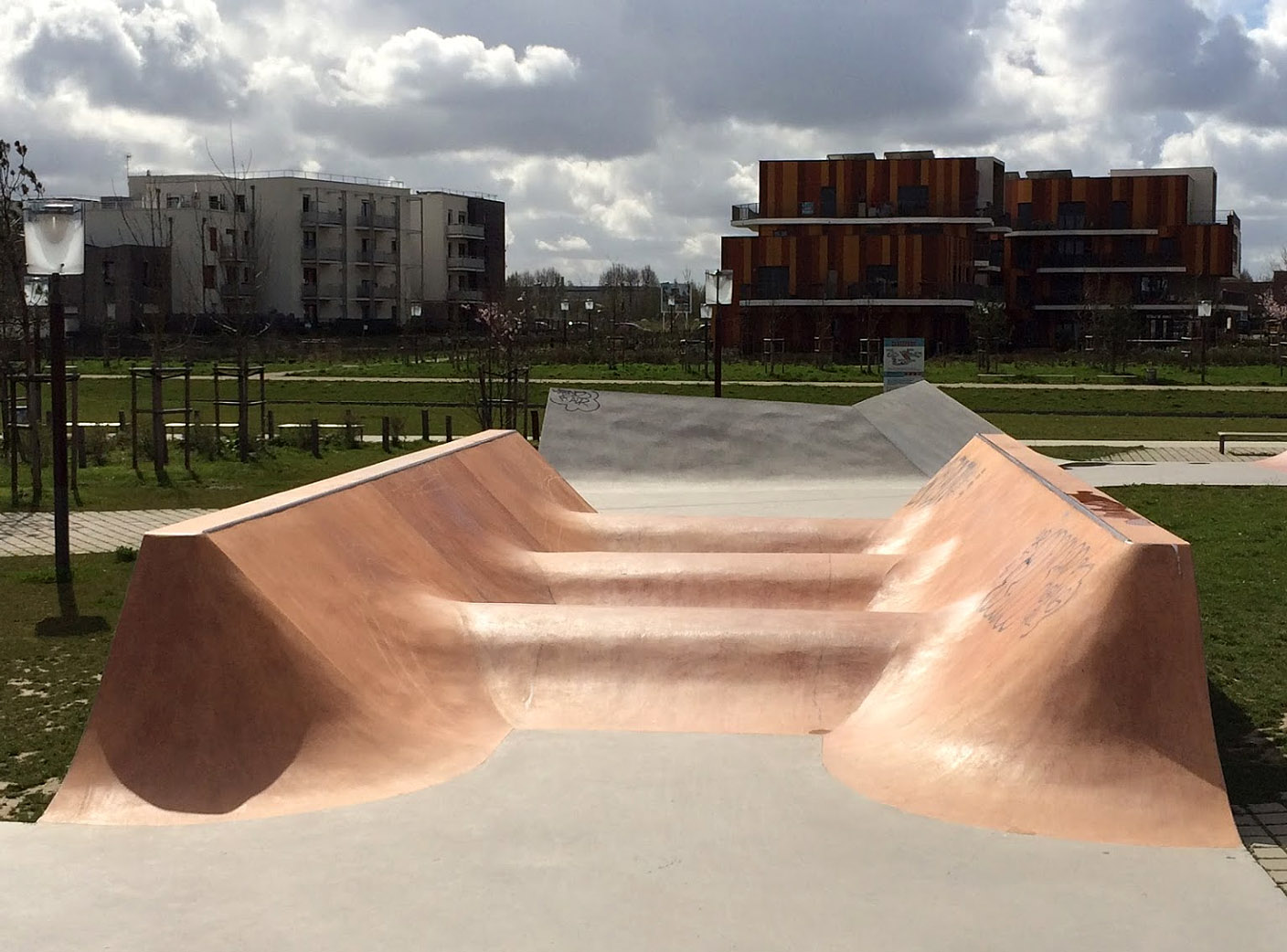 La Vipère Skatepark Bussy Saint Georges Skate Spot 3/5