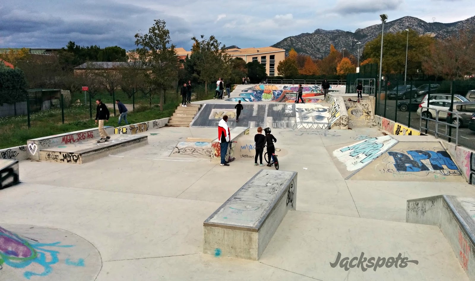 Gémenos Skatepark Gémenos Skate Spot 4/5