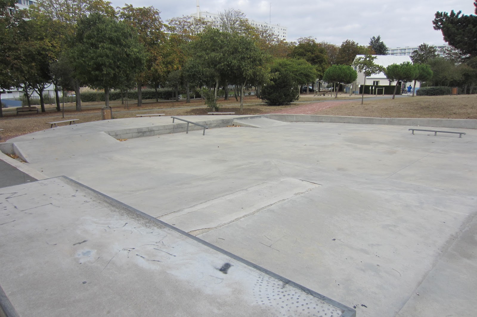 Mireuil Skatepark La Rochelle Skate Spot 2/5