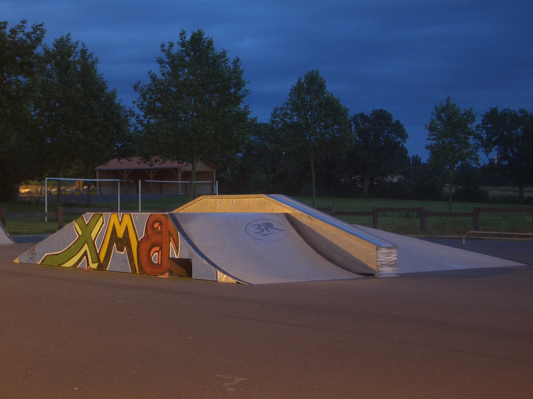 La Chapelle Basse Mer Skatepark Divatte sur Loire Skate Spot 3/5