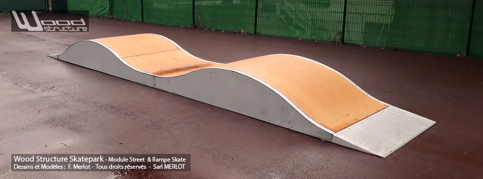 Stade du Parc Skatepark Rueil Malmaison Skate Spot 2/5
