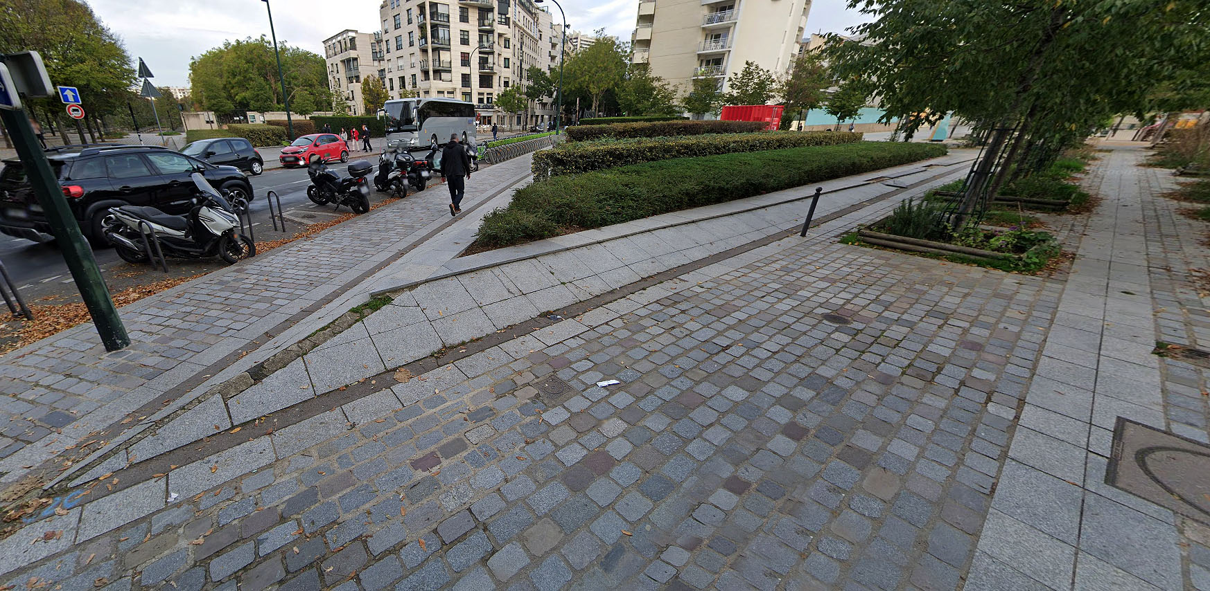 Square Caroline Aigle Spot Street Paris Skate Spot 3/5