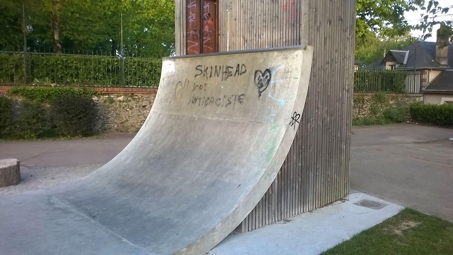 Square Bayard Skatepark La Roche sur Yon Skate Spot 3/5