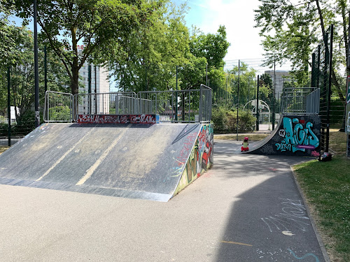 Porte de Vanves Skatepark Vanves Skate Spot 2/5