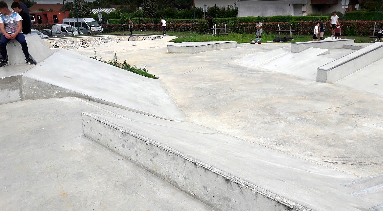 École Tabarly Skatepark Magny le Hongre Skate Spot 3/5