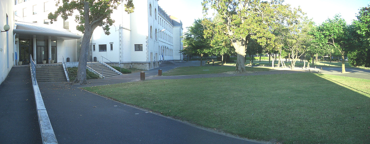 IUT Spot Street Bayonne Skate Spot 4/5