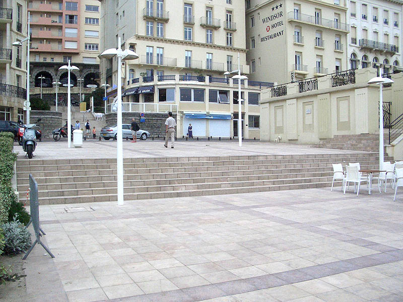 La Grande Plage Spot Street Biarritz Skate Spot 3/5