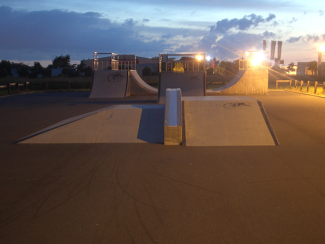 La Chapelle Basse Mer Skatepark Divatte sur Loire Skate Spot 3/5