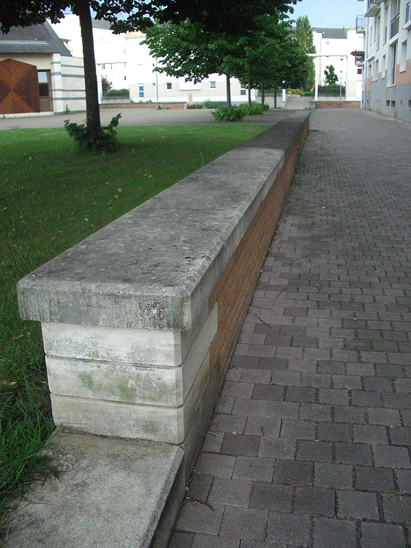 Salicornes Spot Street Nantes Skate Spot 2/5