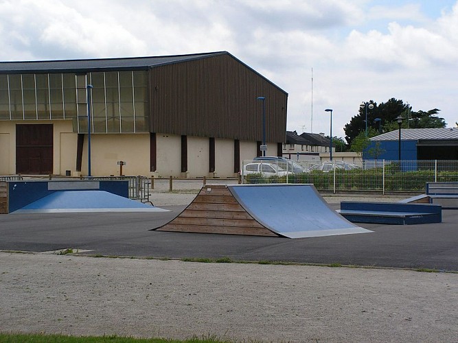 Plan d' eau Skatepark Nort sur Erdre Skate Spot 2/5