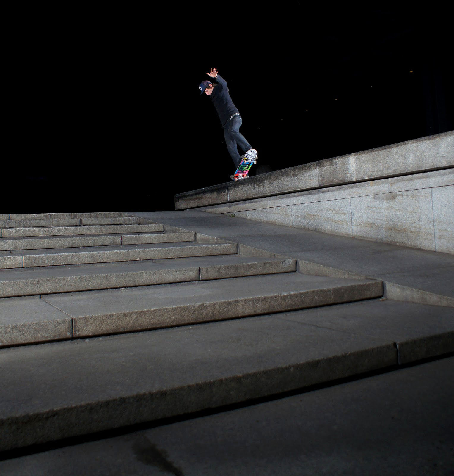 Neue Nationalgalerie Spot Street Berlin Skate Spot 4/5
