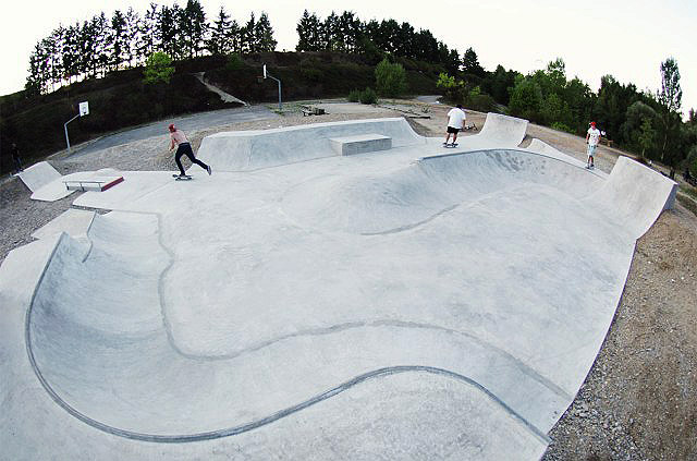 Rixheim Skatepark Rixheim Skate Spot 4/5