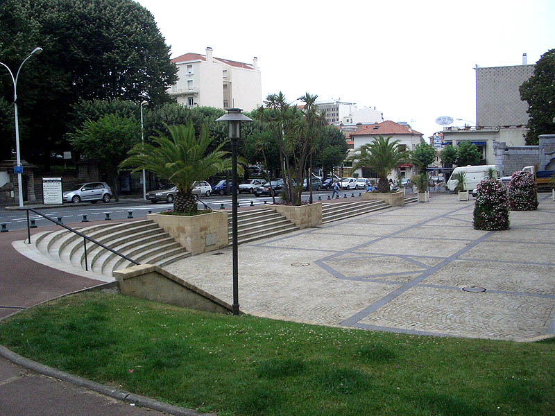 Gare du Midi Spot Street Biarritz Skate Spot 4/5