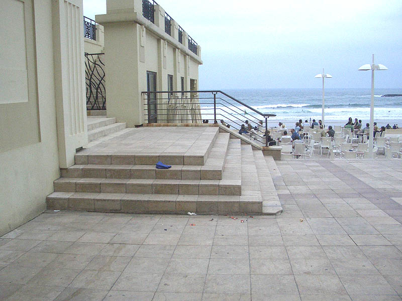 La Grande Plage Spot Street Biarritz Skate Spot 3/5