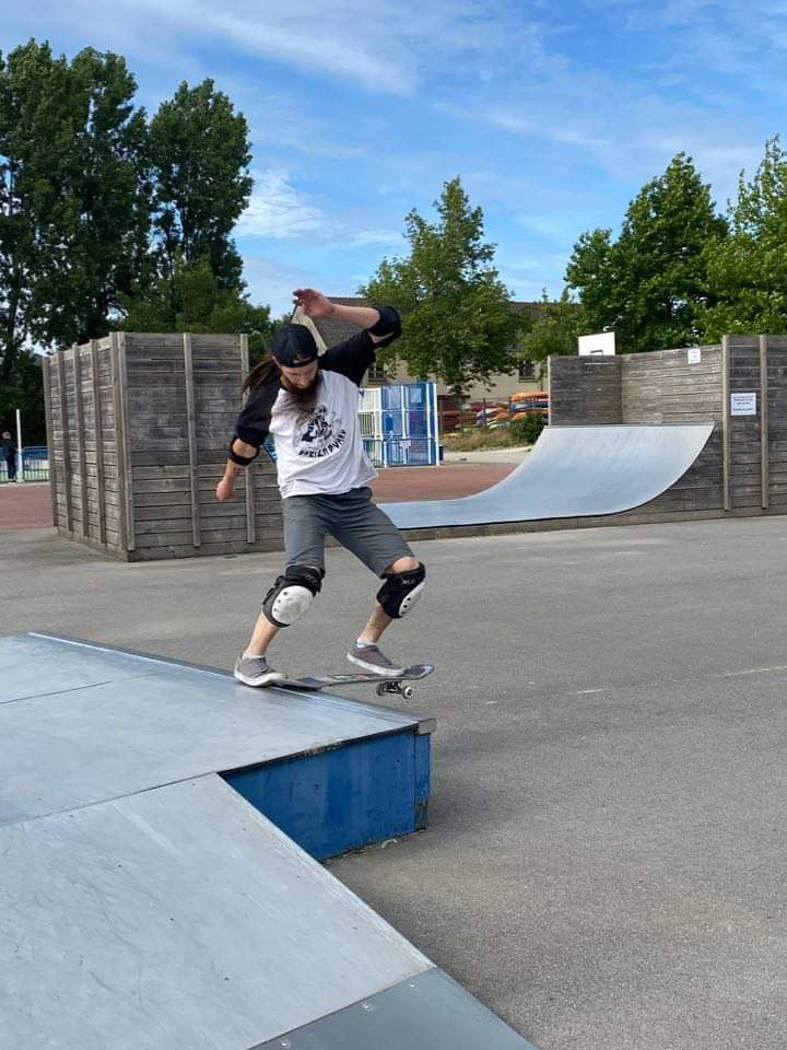 Plan d' eau Skatepark Nort sur Erdre Skate Spot 2/5