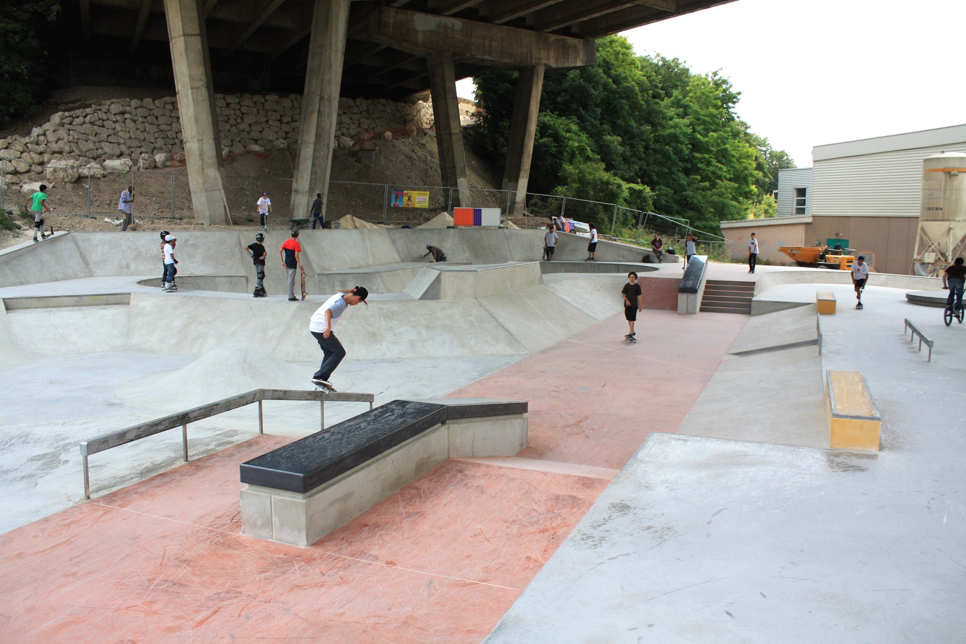 Centre Sportif Raspail Skatepark Arcueil Skate Spot 4/5