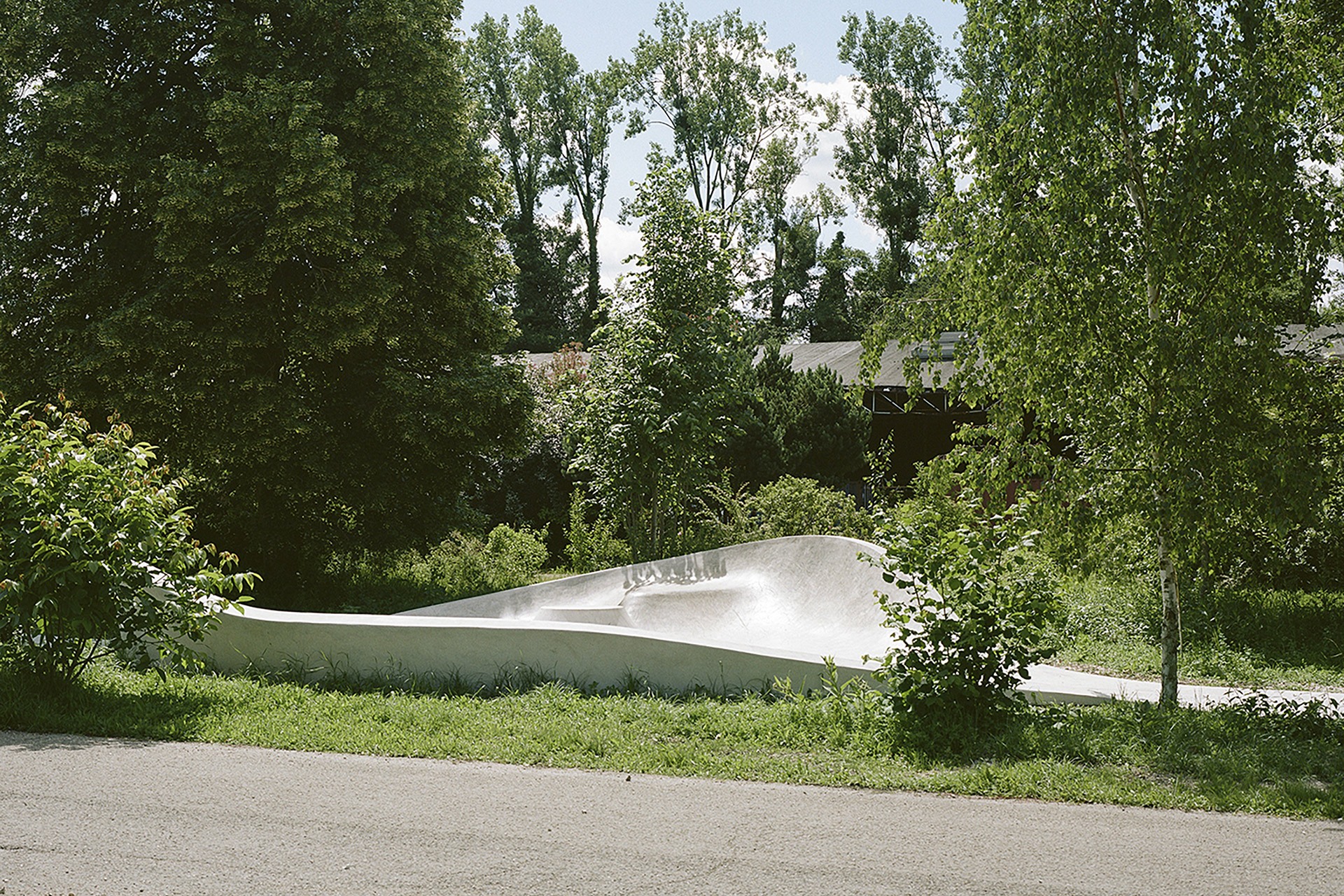 Galleria Continua Art Boissy le Châtel Skate Spot 5/5