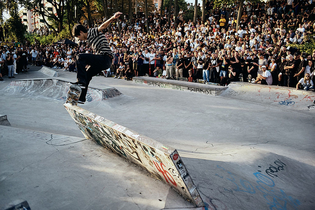 Dog Shit Spot Do It Yourself Berlin Skate Spot 4/5
