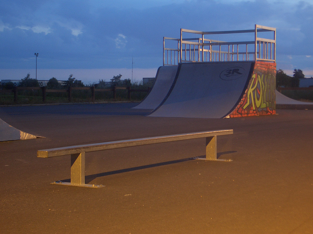 La Chapelle Basse Mer Skatepark Divatte sur Loire Skate Spot 3/5